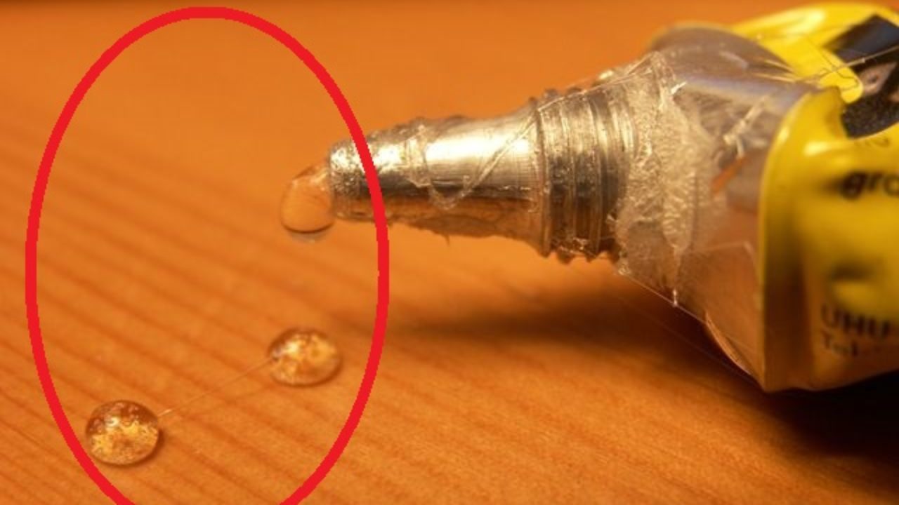 Come Togliere Le Macchie Di Colla Da Tessuti Legno Vetro E