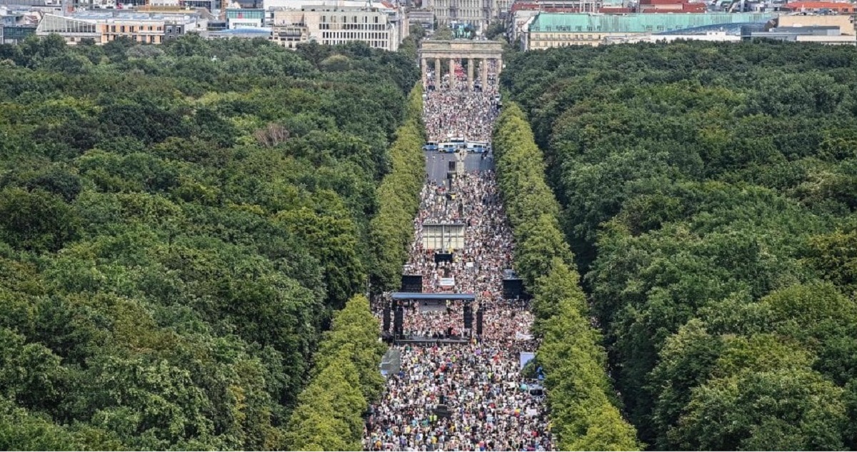 Germania protesta misure anti-covid