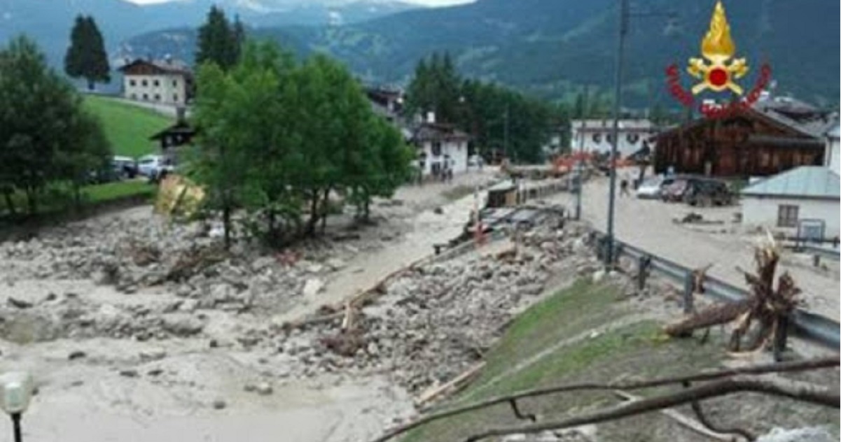 bomba d'acqua cortina