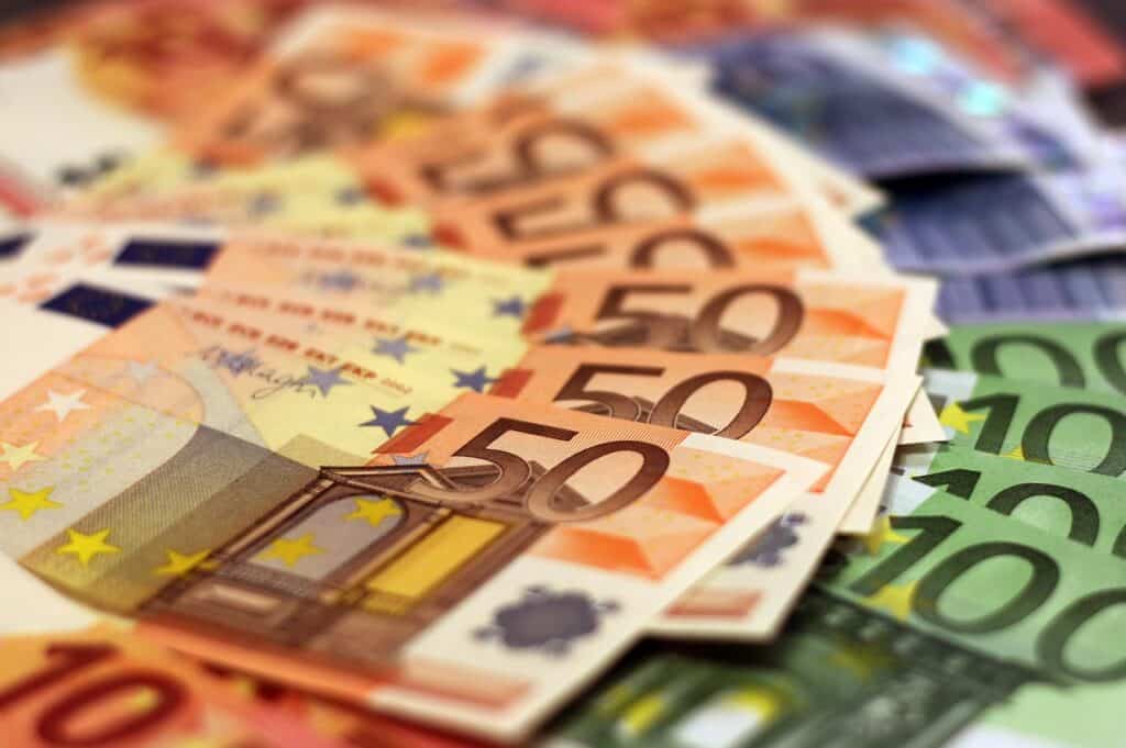 Banconote da 50 e 100 euro