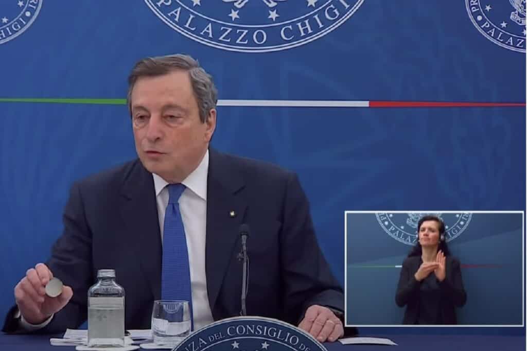 Mario Draghi in conferenza stampa