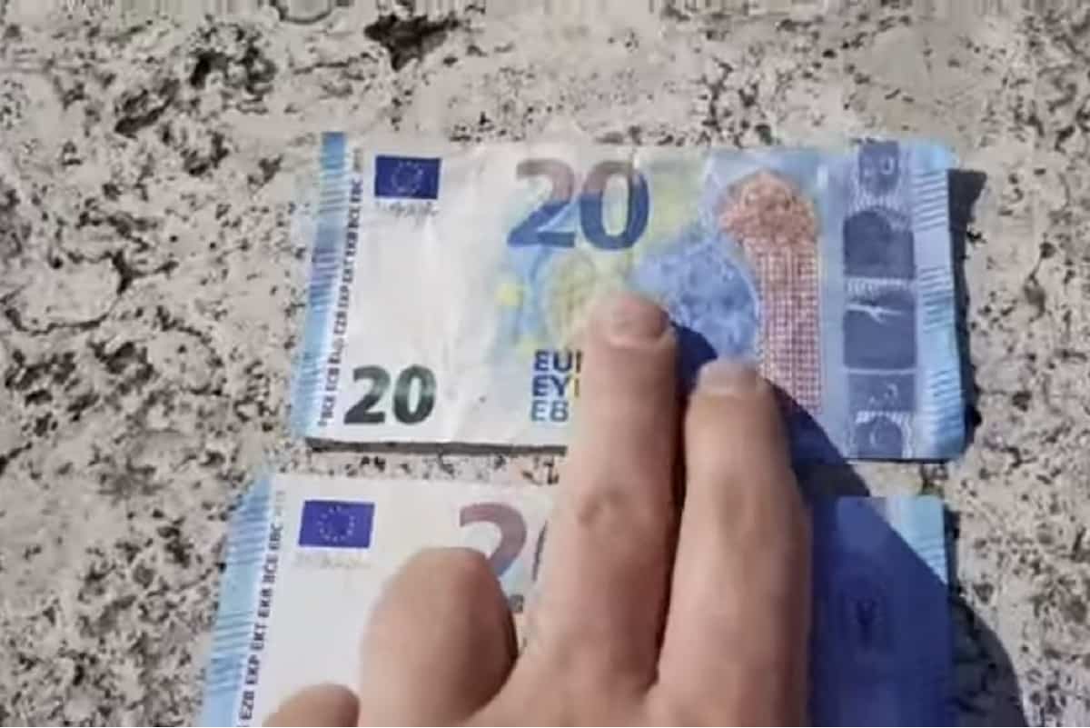 Coppia di banconote da 20€