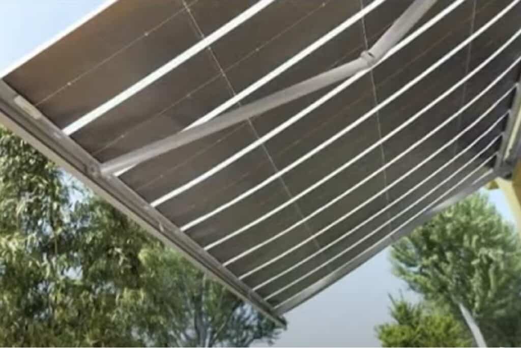 Tenda fotovoltaica Aurora